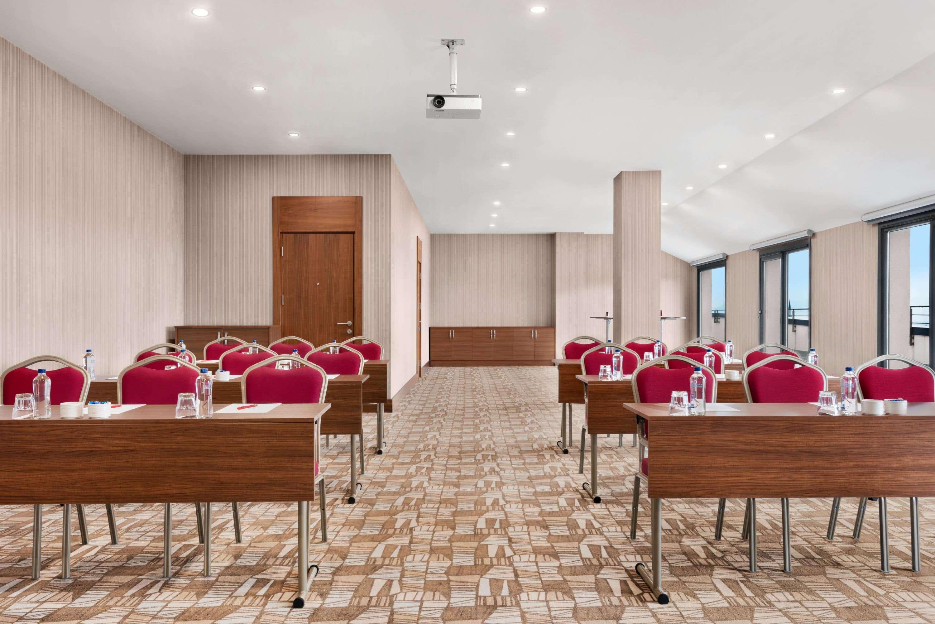 Отель Ramada By Wyndham Sakarya Hendek Экстерьер фото