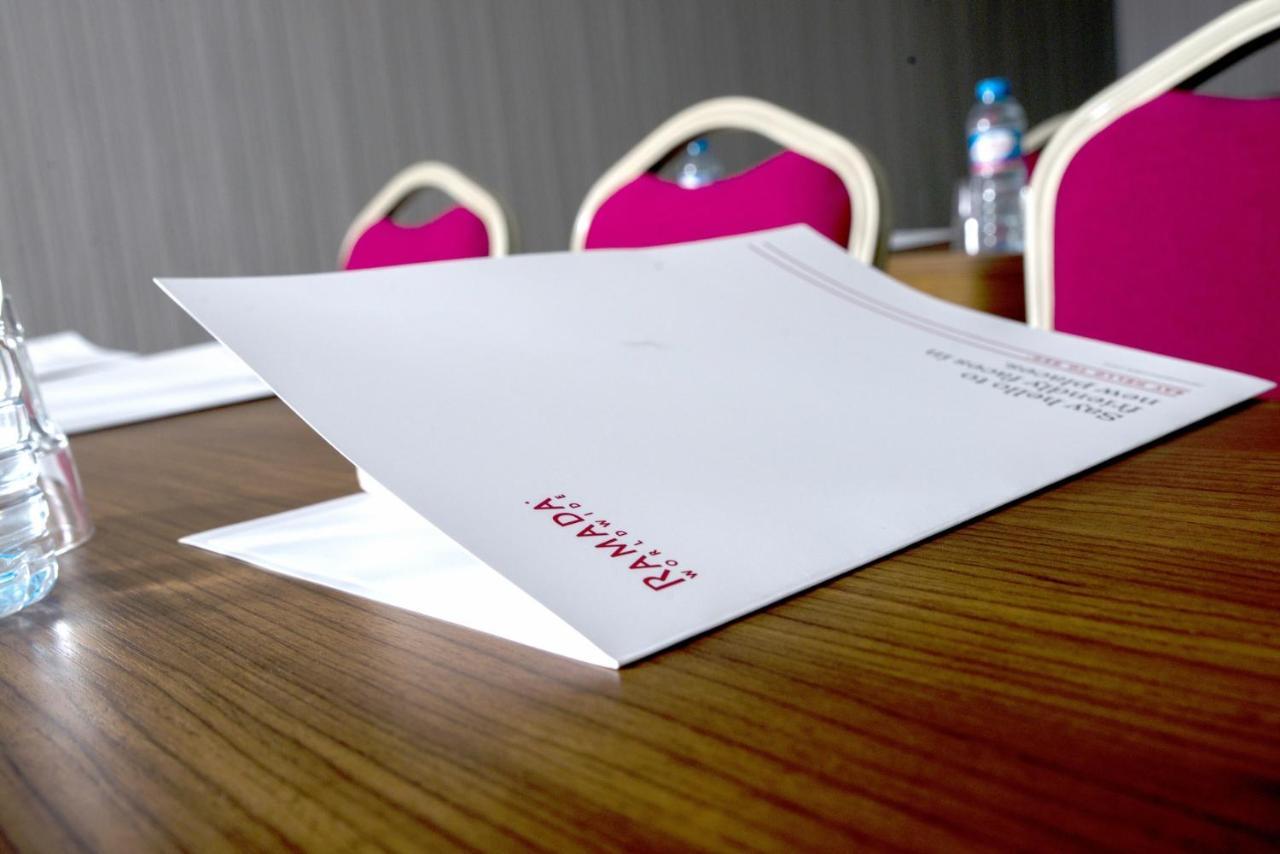 Отель Ramada By Wyndham Sakarya Hendek Экстерьер фото