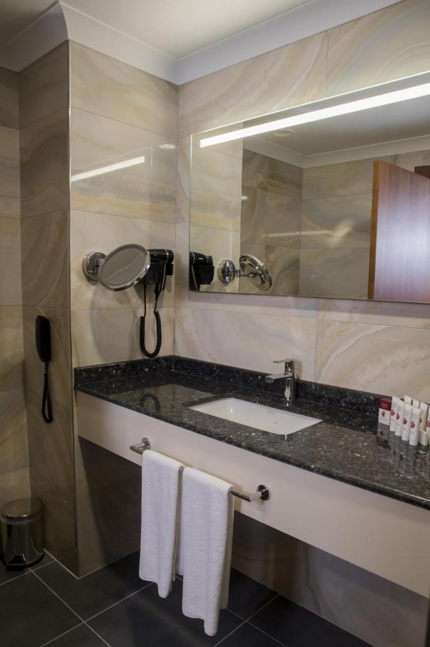 Отель Ramada By Wyndham Sakarya Hendek Экстерьер фото